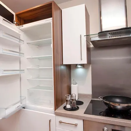 Higgihaus Cabot Mews #34 Prime Location